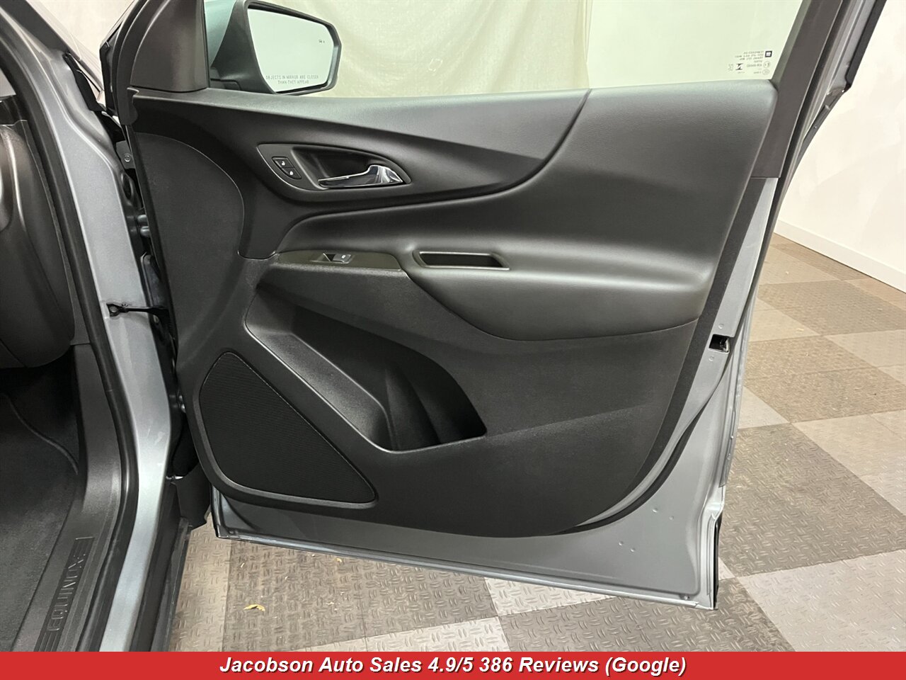 2023 Chevrolet Equinox LT 4x4 - Photo 40 - Oshkosh, WI 54901