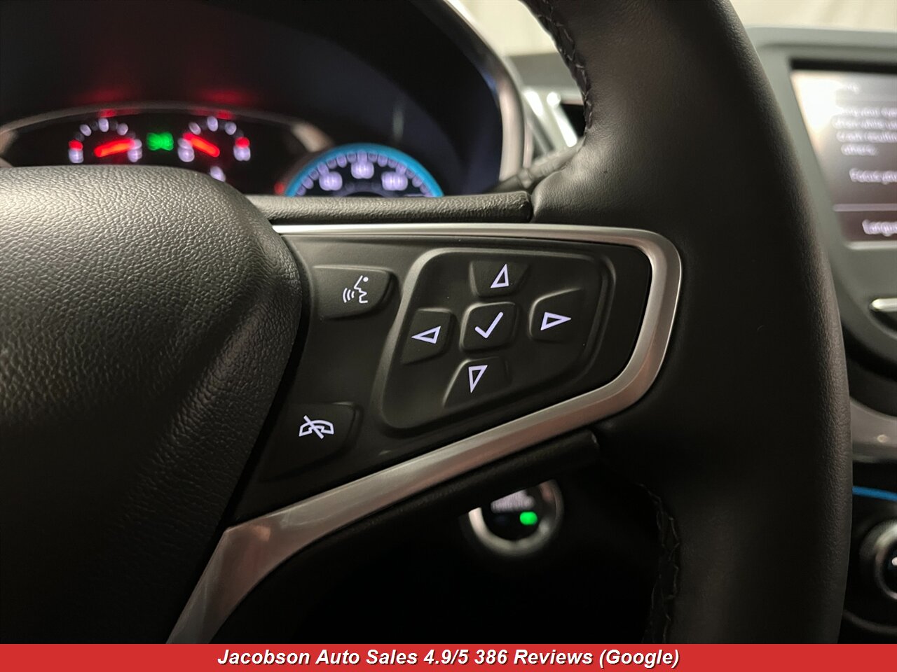 2023 Chevrolet Equinox LT 4x4 - Photo 13 - Oshkosh, WI 54901