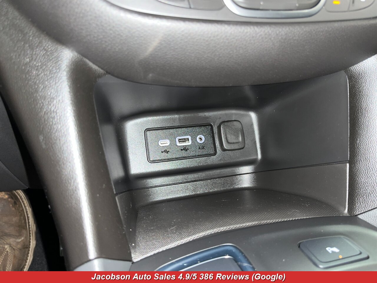 2023 Chevrolet Equinox LT 4x4 - Photo 23 - Oshkosh, WI 54901