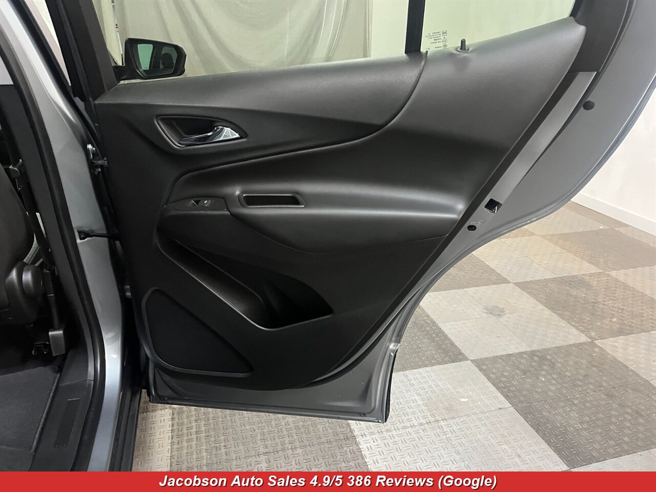 2023 Chevrolet Equinox LT 4x4 - Photo 37 - Oshkosh, WI 54901