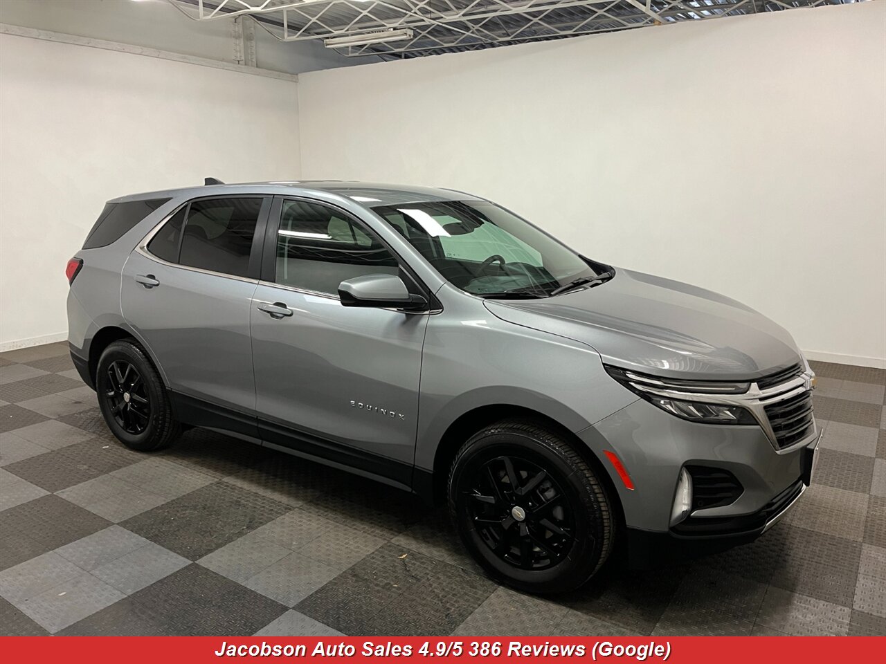 2023 Chevrolet Equinox LT 4x4 - Photo 3 - Oshkosh, WI 54901