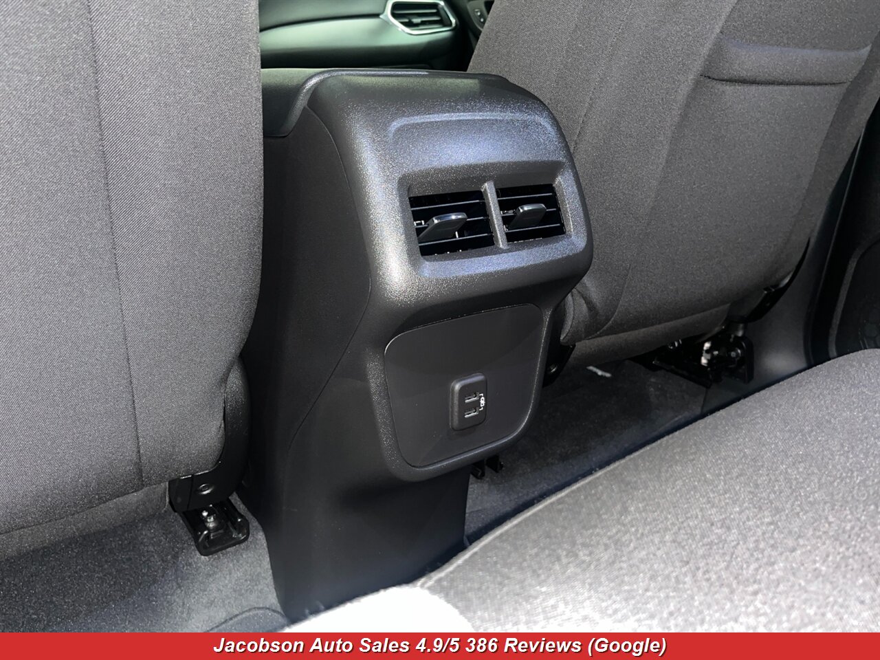 2023 Chevrolet Equinox LT 4x4 - Photo 36 - Oshkosh, WI 54901