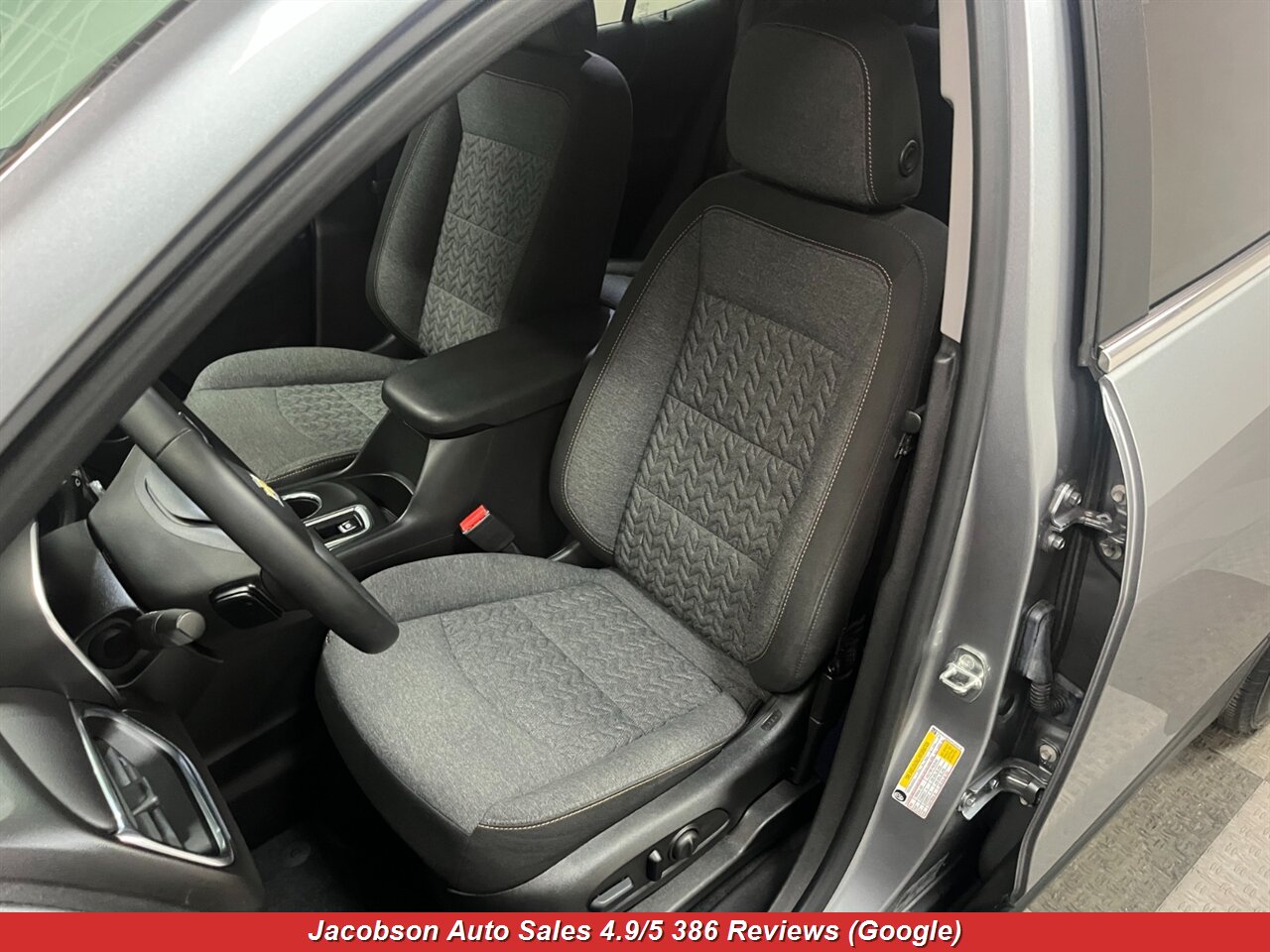 2023 Chevrolet Equinox LT 4x4 - Photo 30 - Oshkosh, WI 54901