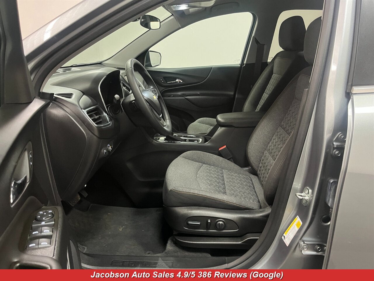 2023 Chevrolet Equinox LT 4x4 - Photo 31 - Oshkosh, WI 54901