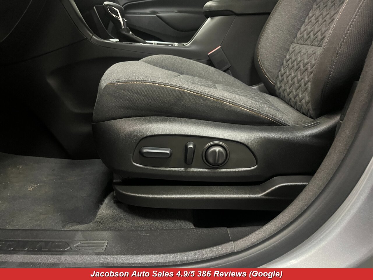 2023 Chevrolet Equinox LT 4x4 - Photo 32 - Oshkosh, WI 54901