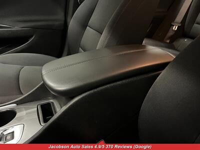 2023 Chevrolet Malibu LT   - Photo 21 - Oshkosh, WI 54901