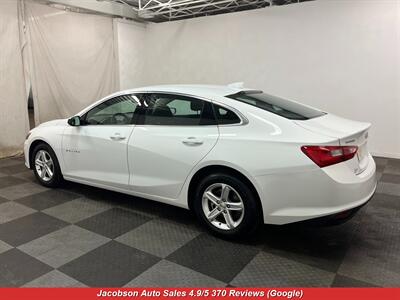 2023 Chevrolet Malibu LT   - Photo 38 - Oshkosh, WI 54901