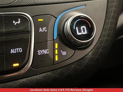 2023 Chevrolet Malibu LT   - Photo 16 - Oshkosh, WI 54901
