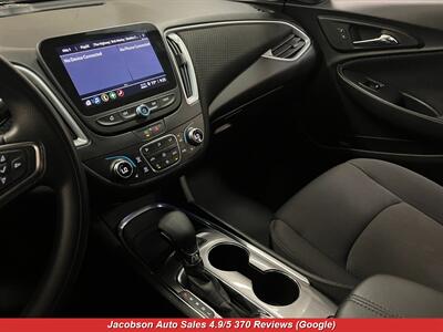 2023 Chevrolet Malibu LT   - Photo 19 - Oshkosh, WI 54901