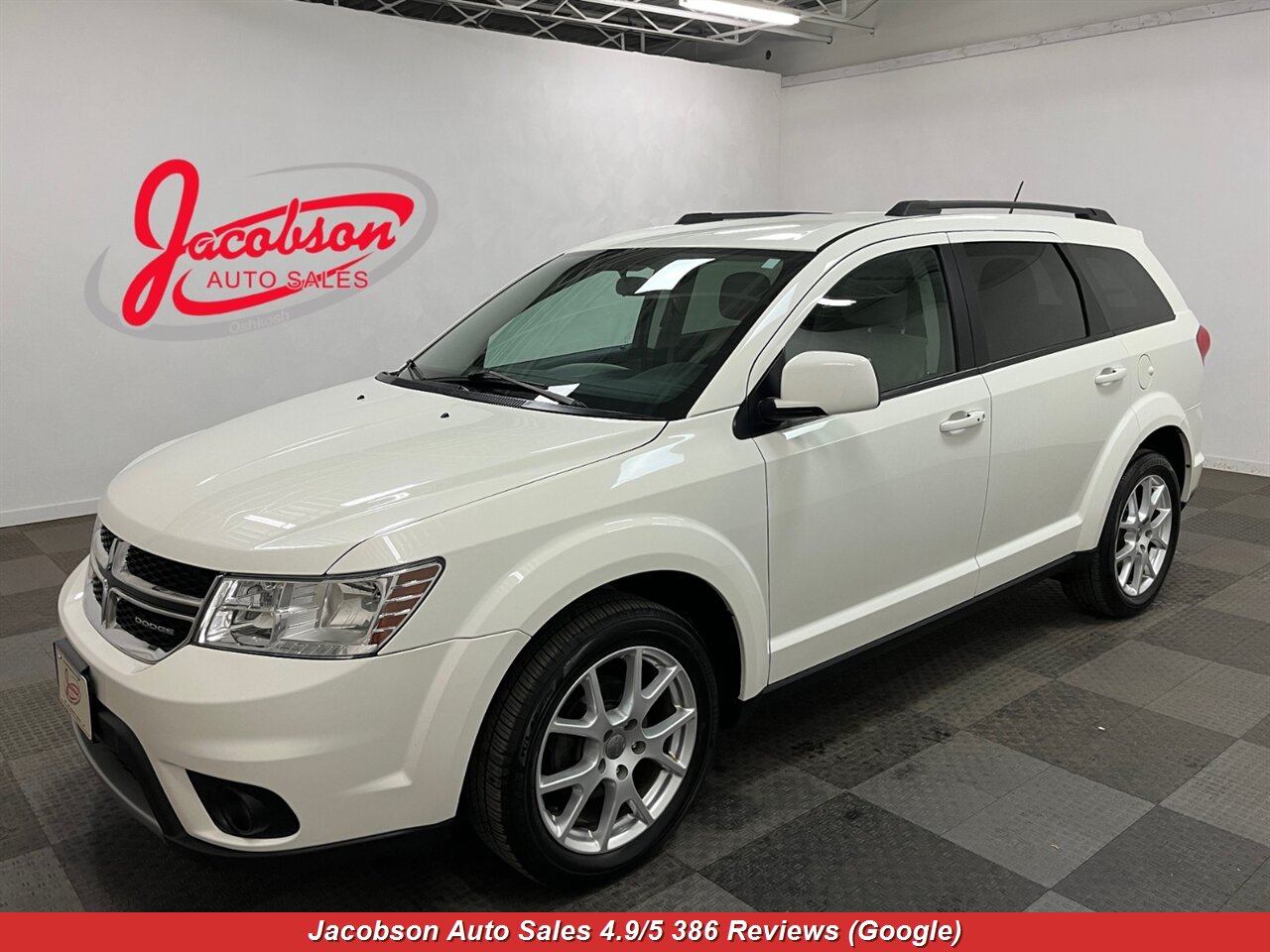 2012 Dodge Journey SXT   - Photo 1 - Oshkosh, WI 54901