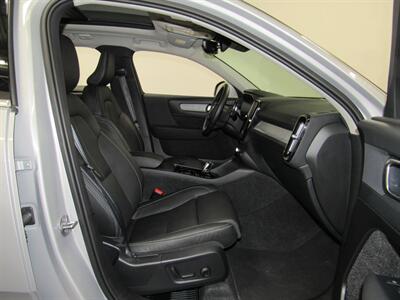 2024 Volvo XC40 B5 Plus Bright Theme AWD   - Photo 38 - Oshkosh, WI 54901