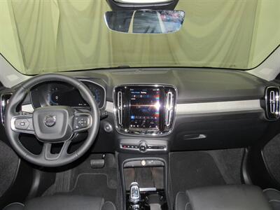 2024 Volvo XC40 B5 Plus Bright Theme AWD   - Photo 13 - Oshkosh, WI 54901