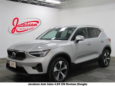 2024 Volvo XC40 B5 Plus Bright Theme AWD   - Photo 1 - Oshkosh, WI 54901