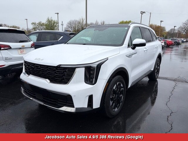 2024 Kia Sorento S AWD   - Photo 1 - Oshkosh, WI 54901