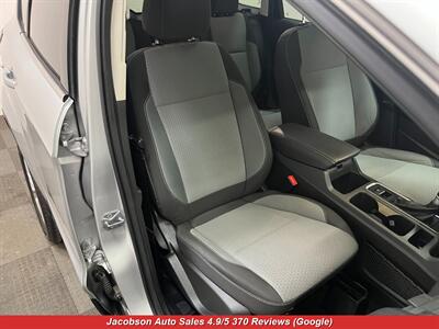 2017 Ford Escape SE   - Photo 45 - Oshkosh, WI 54901