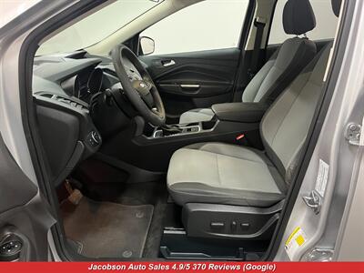 2017 Ford Escape SE   - Photo 26 - Oshkosh, WI 54901