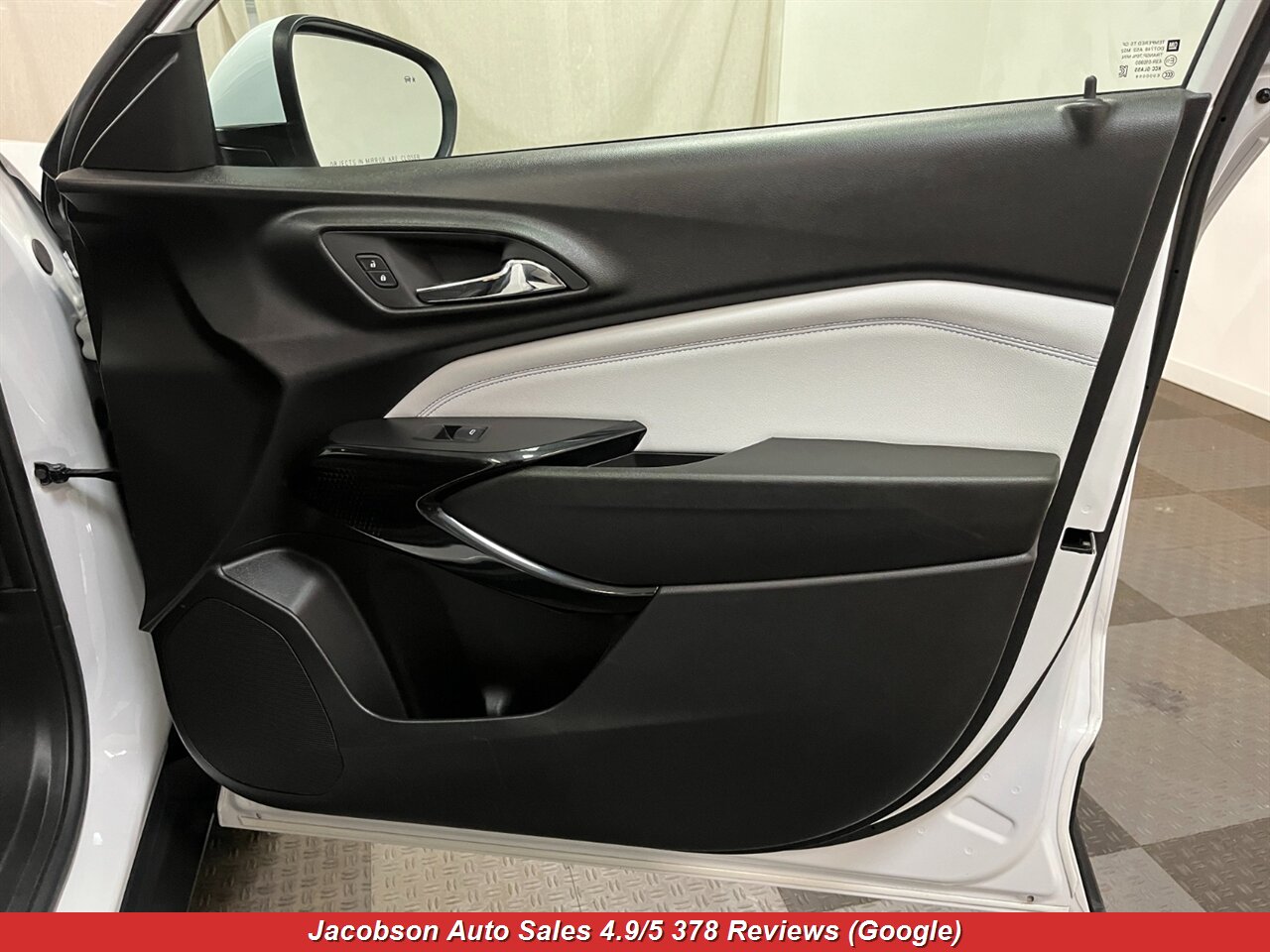 2024 Chevrolet Trax LT - Photo 41 - Oshkosh, WI 54901