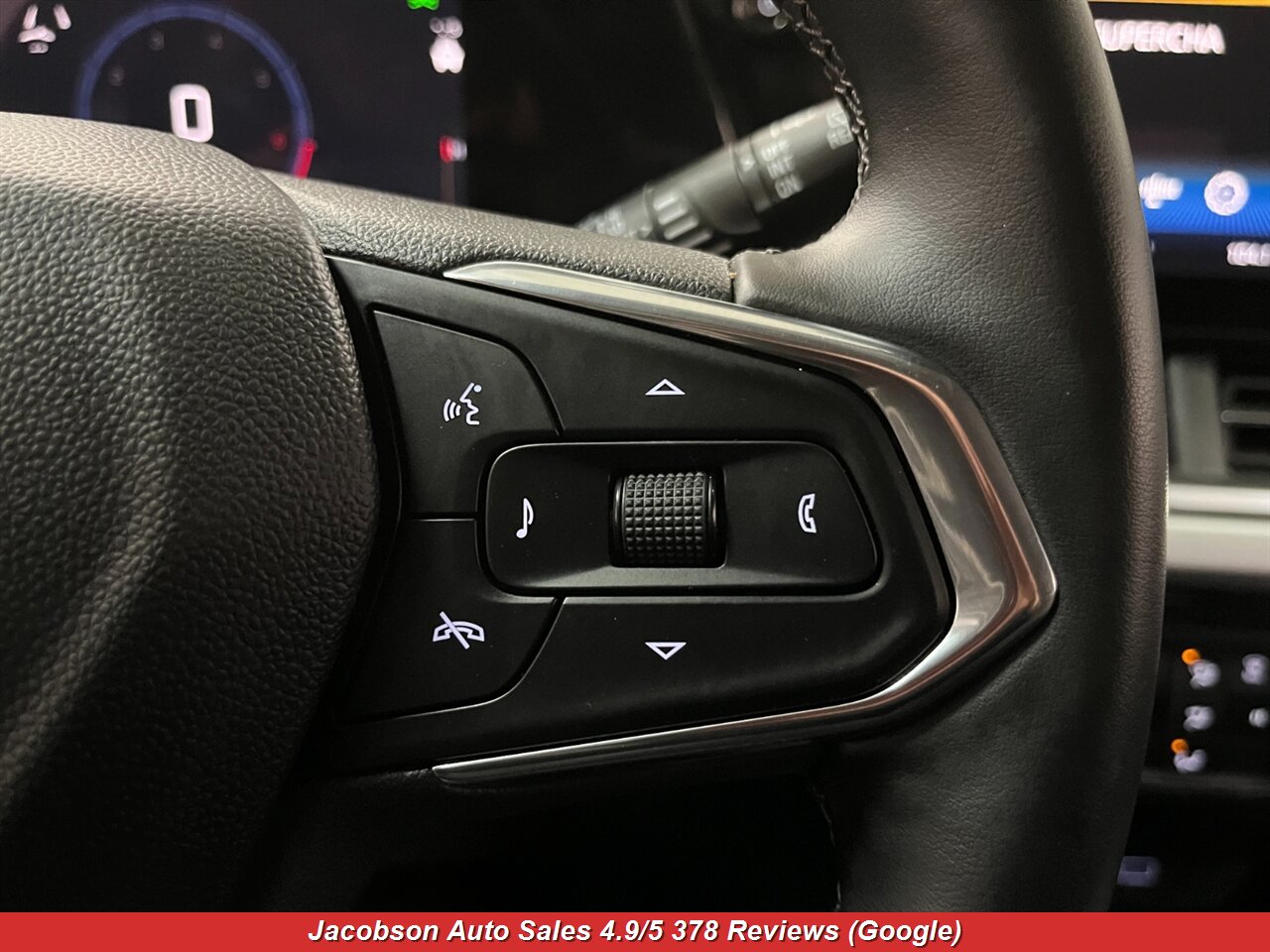 2024 Chevrolet Trax LT - Photo 13 - Oshkosh, WI 54901