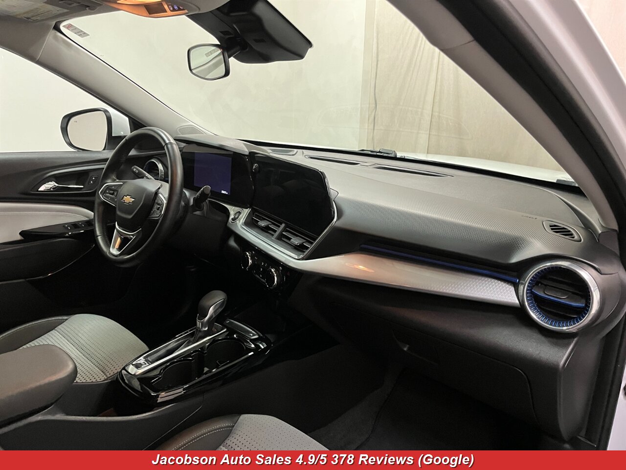 2024 Chevrolet Trax LT - Photo 44 - Oshkosh, WI 54901