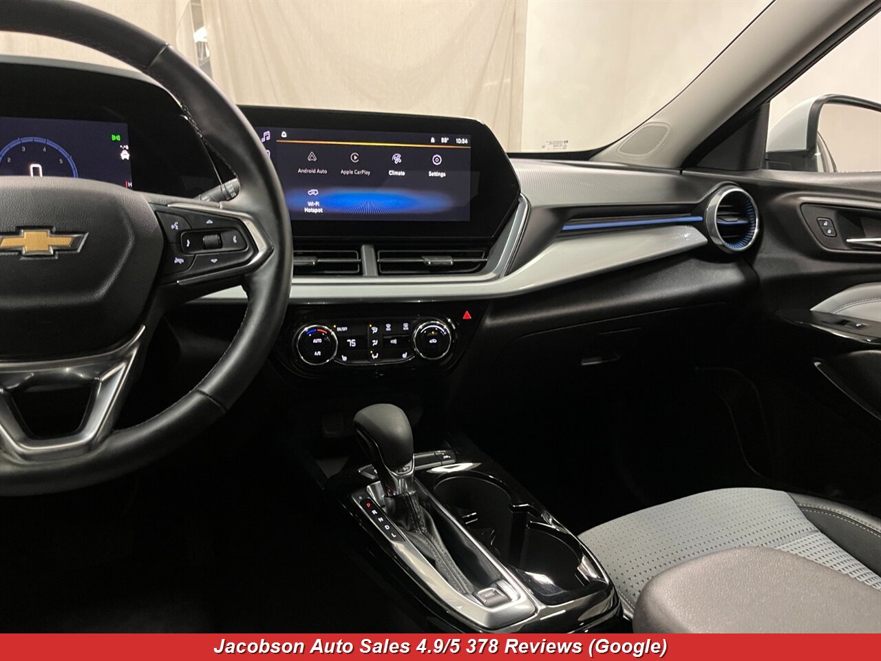 2024 Chevrolet Trax LT - Photo 24 - Oshkosh, WI 54901