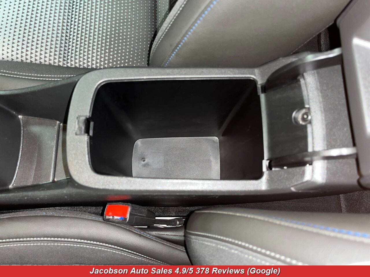 2024 Chevrolet Trax LT - Photo 29 - Oshkosh, WI 54901