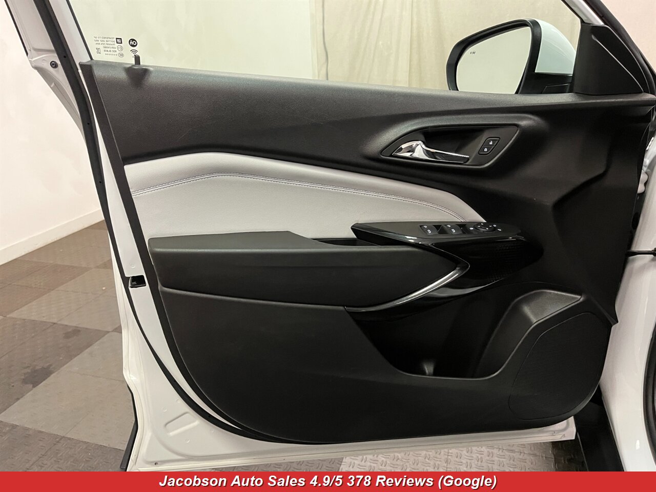 2024 Chevrolet Trax LT - Photo 30 - Oshkosh, WI 54901