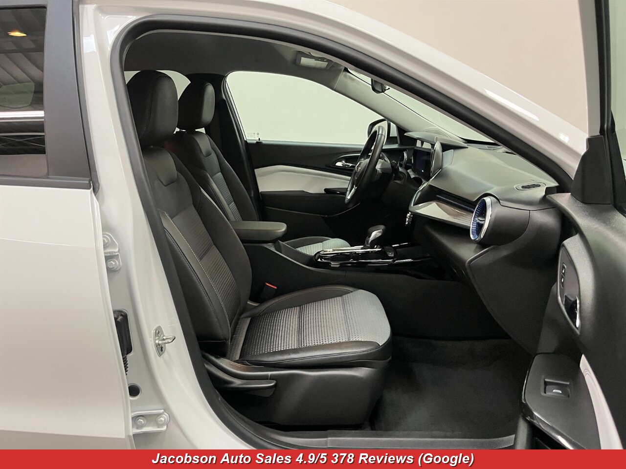 2024 Chevrolet Trax LT - Photo 43 - Oshkosh, WI 54901