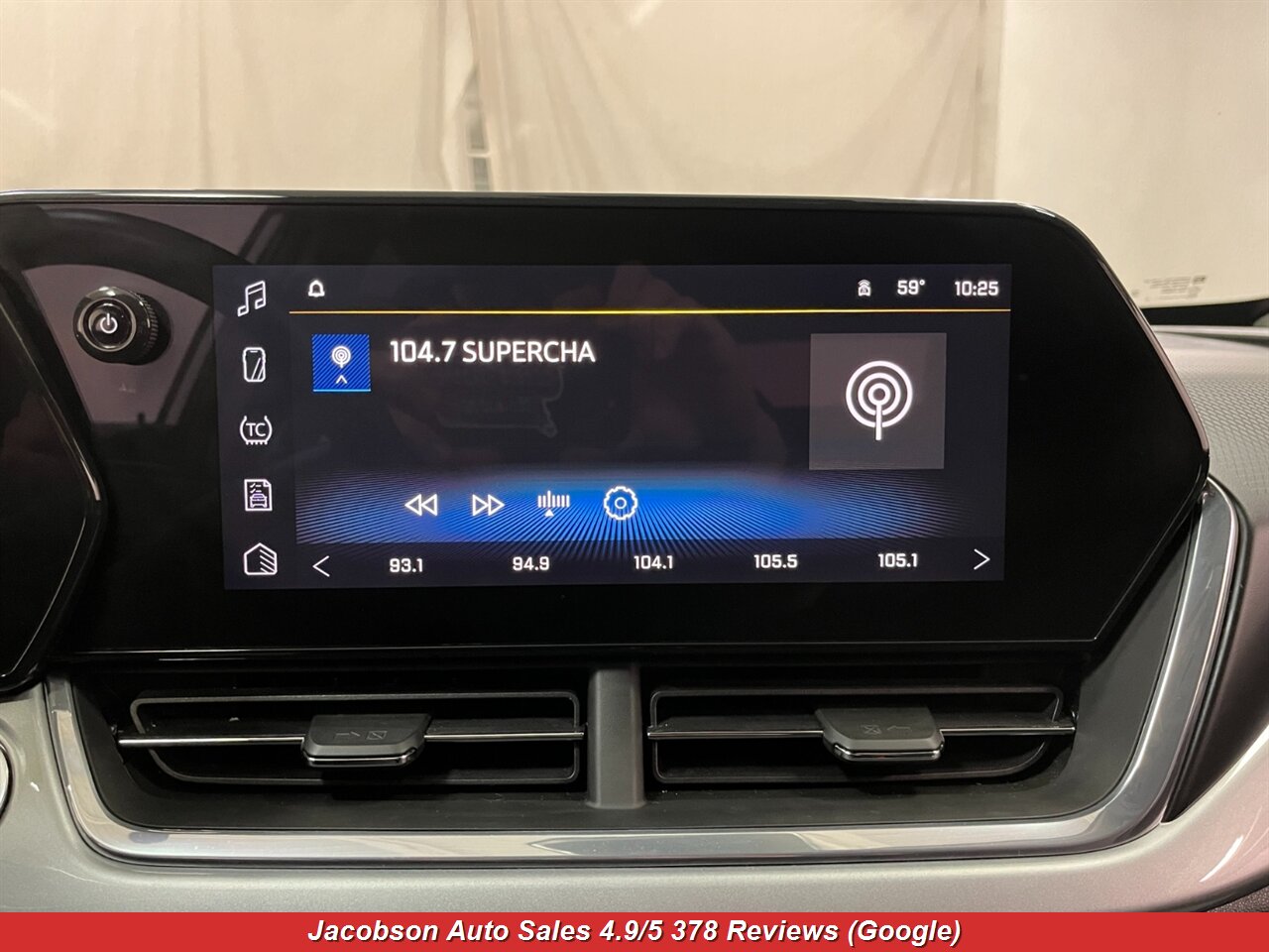 2024 Chevrolet Trax LT - Photo 20 - Oshkosh, WI 54901