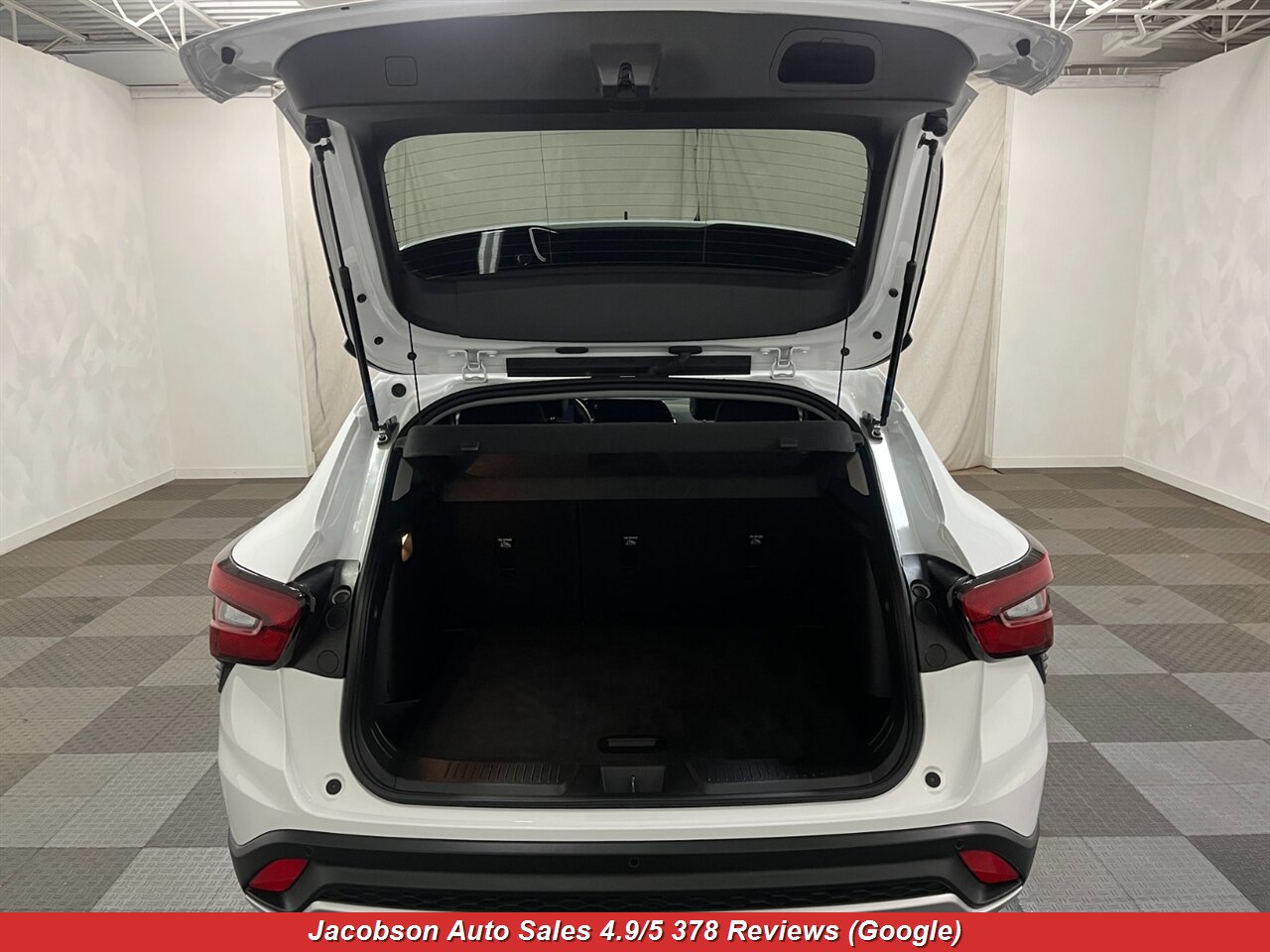 2024 Chevrolet Trax LT - Photo 48 - Oshkosh, WI 54901