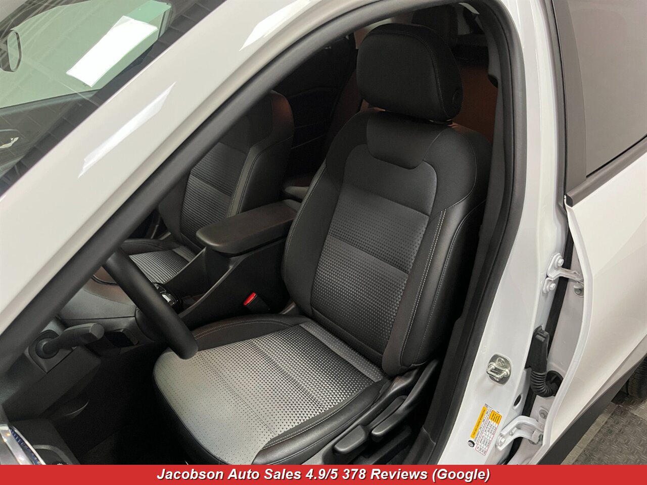 2024 Chevrolet Trax LT - Photo 34 - Oshkosh, WI 54901