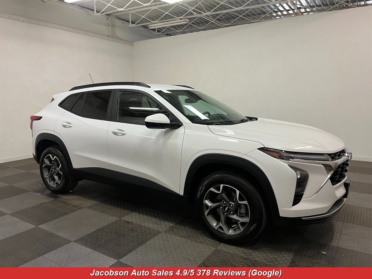 2024 Chevrolet Trax LT - Photo 3 - Oshkosh, WI 54901