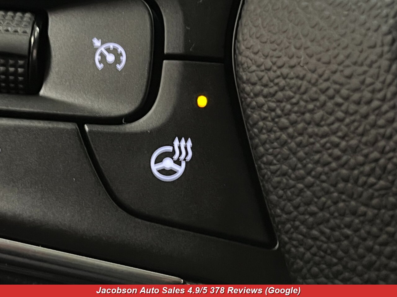 2024 Chevrolet Trax LT - Photo 10 - Oshkosh, WI 54901