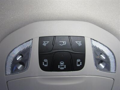 2021 Chrysler Pacifica Touring L   - Photo 51 - Oshkosh, WI 54901