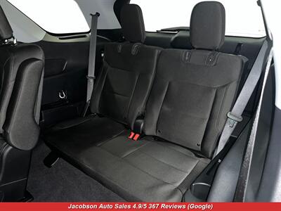 2023 Ford Explorer XLT AWD   - Photo 36 - Oshkosh, WI 54901