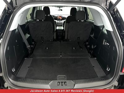 2023 Ford Explorer XLT AWD   - Photo 49 - Oshkosh, WI 54901