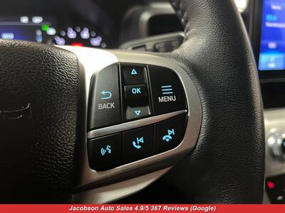 2023 Ford Explorer XLT AWD   - Photo 12 - Oshkosh, WI 54901