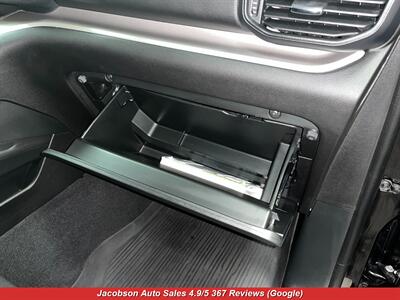 2023 Ford Explorer XLT AWD   - Photo 44 - Oshkosh, WI 54901