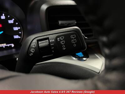 2023 Ford Explorer XLT AWD   - Photo 13 - Oshkosh, WI 54901