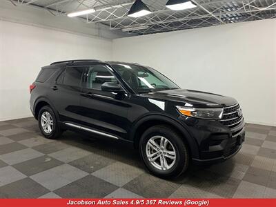 2023 Ford Explorer XLT AWD   - Photo 3 - Oshkosh, WI 54901