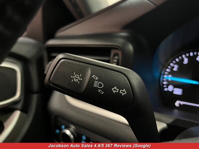 2023 Ford Explorer XLT AWD   - Photo 8 - Oshkosh, WI 54901