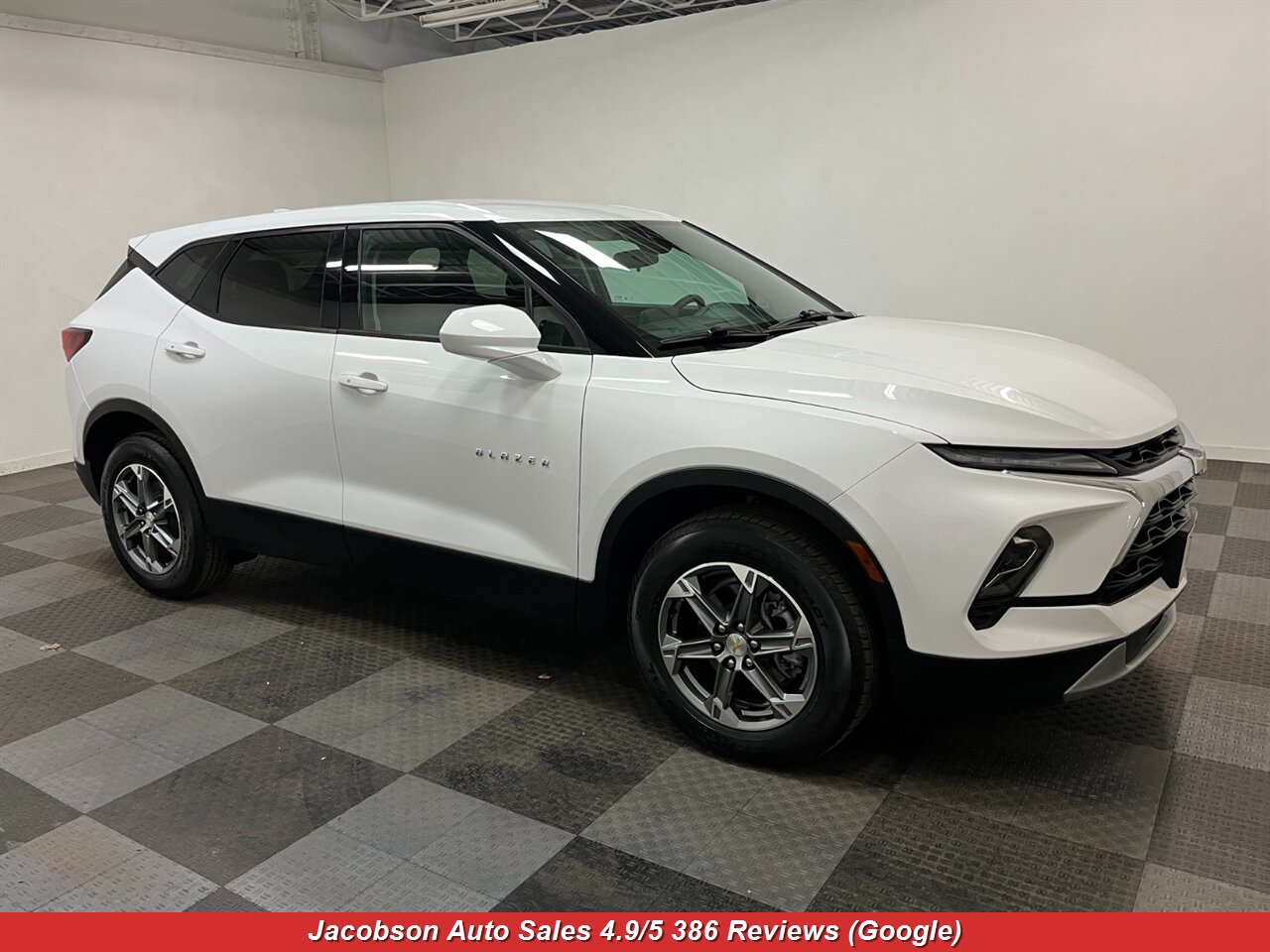 2023 Chevrolet Blazer 2LT AWD - Photo 3 - Oshkosh, WI 54901