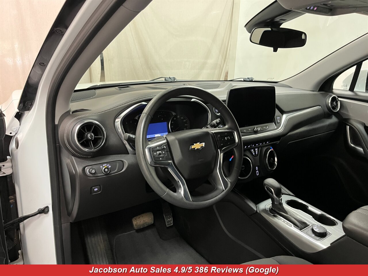 2023 Chevrolet Blazer 2LT AWD - Photo 5 - Oshkosh, WI 54901