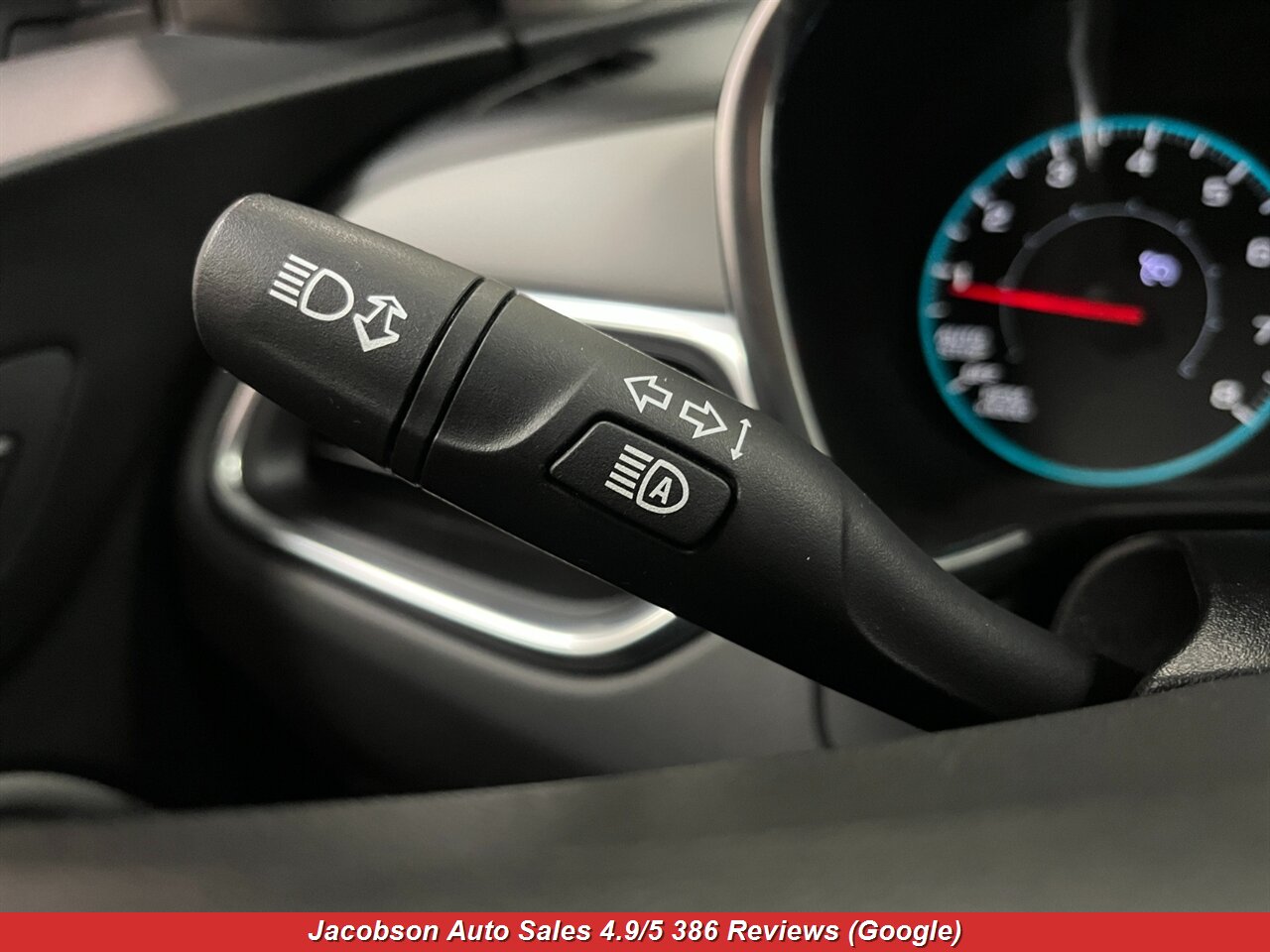 2021 Chevrolet Equinox LS 4x4 - Photo 5 - Oshkosh, WI 54901