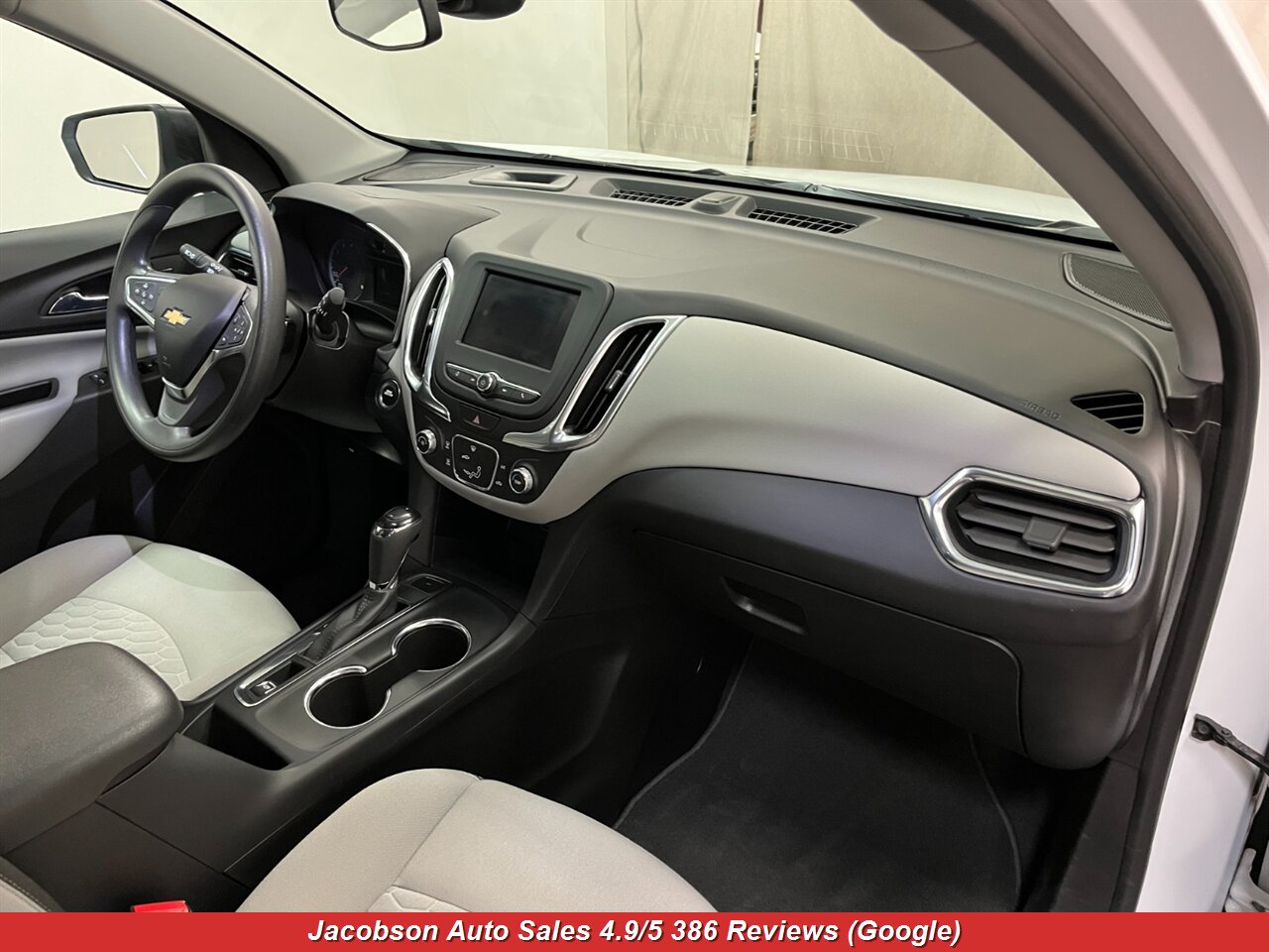 2021 Chevrolet Equinox LS 4x4 - Photo 46 - Oshkosh, WI 54901