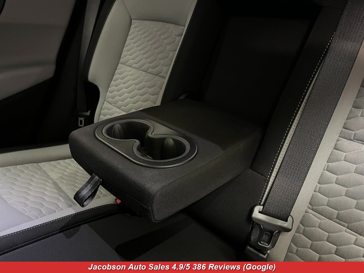 2021 Chevrolet Equinox LS 4x4 - Photo 31 - Oshkosh, WI 54901
