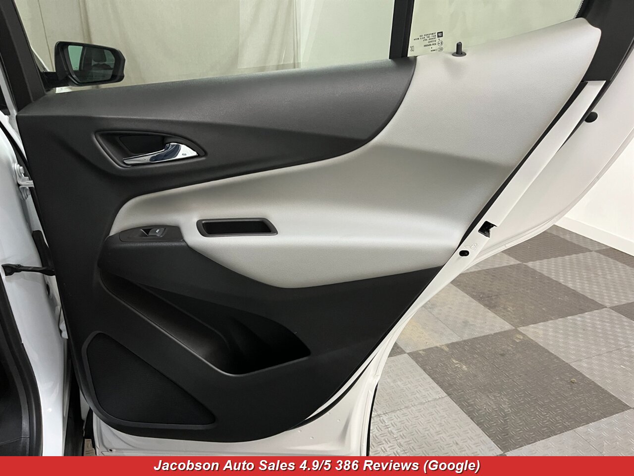 2021 Chevrolet Equinox LS 4x4 - Photo 40 - Oshkosh, WI 54901
