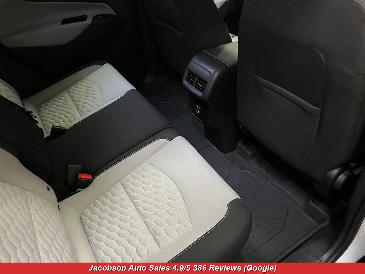 2021 Chevrolet Equinox LS 4x4 - Photo 41 - Oshkosh, WI 54901