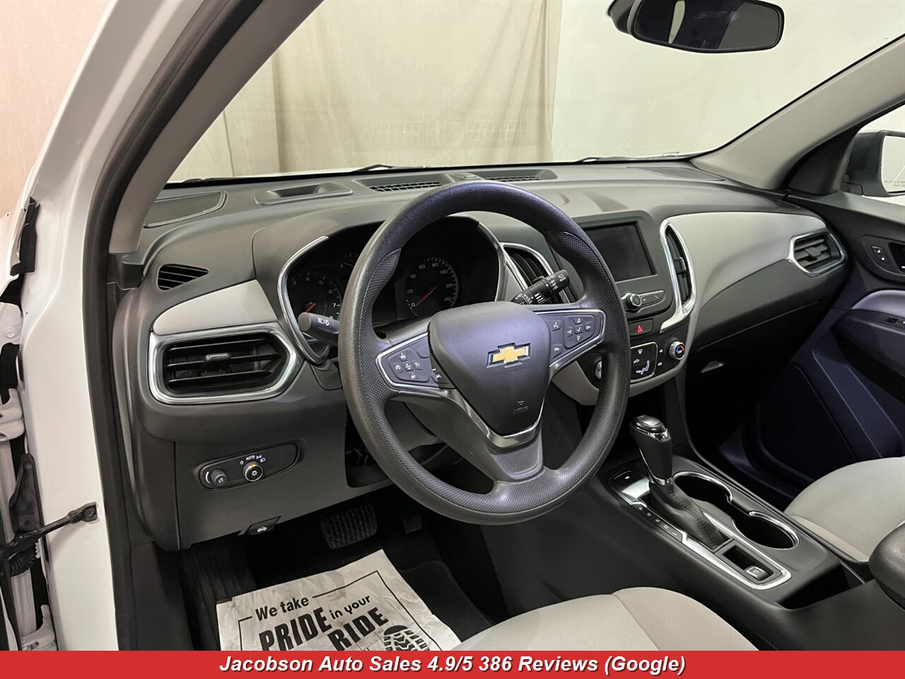 2021 Chevrolet Equinox LS 4x4 - Photo 25 - Oshkosh, WI 54901