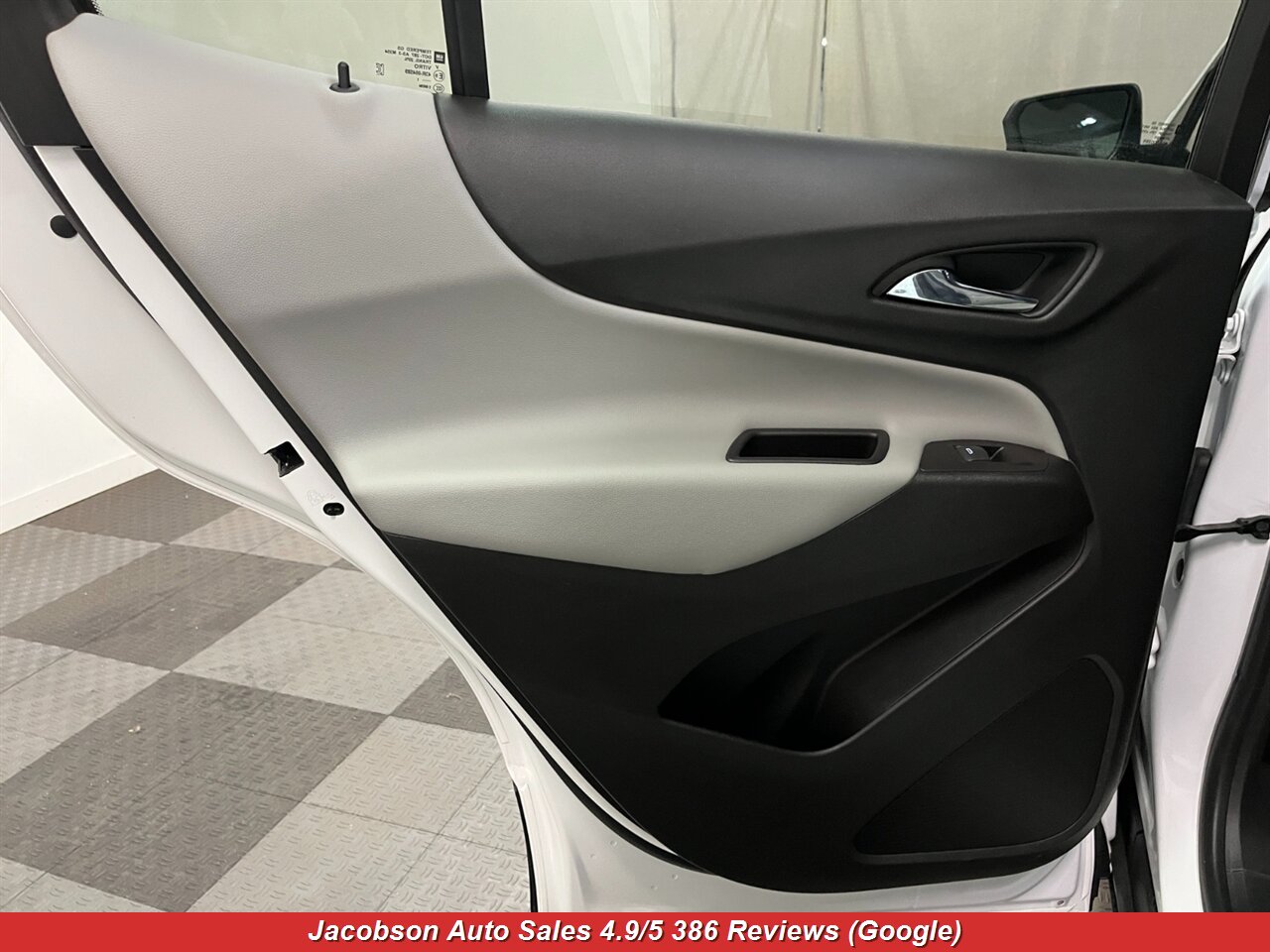 2021 Chevrolet Equinox LS 4x4 - Photo 29 - Oshkosh, WI 54901