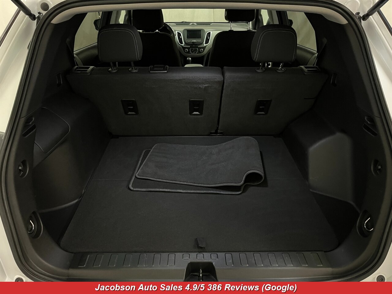 2021 Chevrolet Equinox LS 4x4 - Photo 38 - Oshkosh, WI 54901